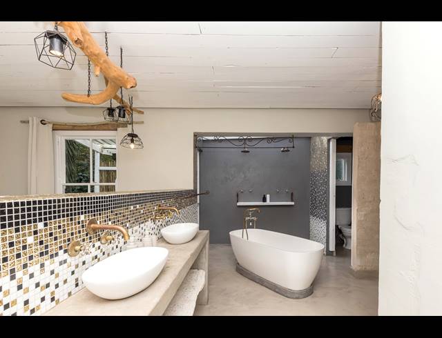 4 BEDROOM FREESTANDING TO LET IN OVERKLOOF
